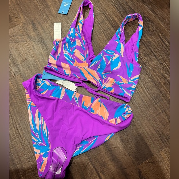 CUPSHE reversible lace up bikini set - Picture 6 of 7